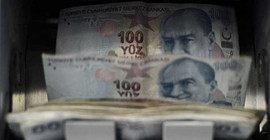 Economist: Türkiye'nin kur krizindeki önlemleri işe yaramıyor