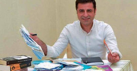 Demirtaş'ı takibi suç sayanlar HSK'ye şikayet edildi
