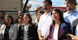 'Havalimanı Nazi kampları gibi'