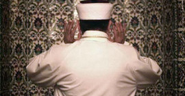 Camide seks yapan imam açığa alındı