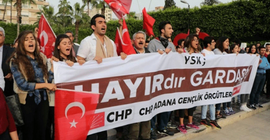 Uşak'ta 14 'hayır' protestocusu gözaltına alındı