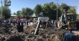 Su borusuna düşen işçi kayboldu