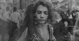 Hande Kader'i anlatan belgesel festivallere gidecek