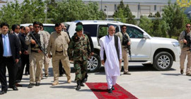 Afganistan'da iki istifa