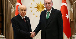 Saray'da 40 dakikalık ittifak zirvesi