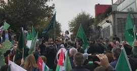 Çerkeslerden Kanal D önünde protesto: Ana sütü bozuk olmaz