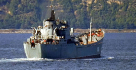 Rus savaş gemisi Çanakkale Boğazı'ndan geçti