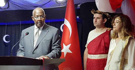Büyükelçi'nin niye 'Helen' olduğu anlaşıldı