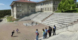 Üstün yetenekli öğrencilerin okuduğu okul kapanıyor