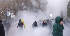 Fransız polisinden Öcalan eylemine gazlı müdahale