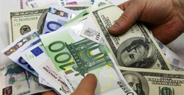 Döviz kuru Anayasa değişikliğini yakından takip ediyor