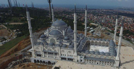 Mehmet Cengiz tarihi caminin elektriğini kesti