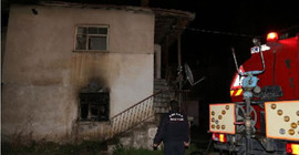 Suriyeliler'in kaldığı ev kundaklandı
