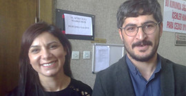 Gazetecilerin yargılandığı duruşma salonunda telsiz sesleri