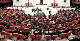 AKP'den Meclis'e 71 maddelik kanun teklifi