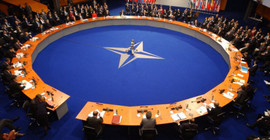 NATO dışişleri bakanları Rusya-Ukrayna krizinin gölgesinde toplanıyor