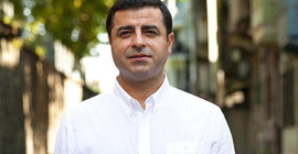 'Erdoğan'a boyun eğmediğim için buradayım, 3 AKP'li 1 HDP'liyi yargılıyor'
