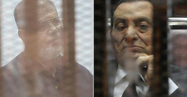 Mursi ve Mübarek ilk kez mahkemede yüzleşti