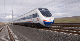 Zarar üzerine zarar: TCDD’yi yüksek hızlı tren çarptı