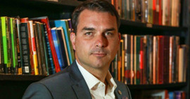 Yolsuzlukla suçlanan oğul Bolsonaro suikasta mı karıştı?