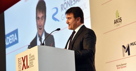 AVM'ciler: Çok ciddi döviz borcumuz var