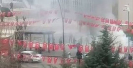 İşten çıkarılan işçi, 'Çocuklarım aç' diyerek kendini yakmaya çalıştı