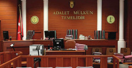 Kürsüdeki hakim 'FETÖ' imamı çıktı