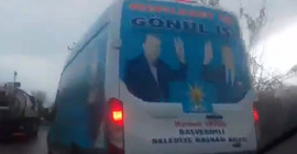 Yasağı seçim minibüsüyle deldiler