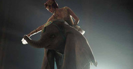 Tim Burton'ın gözünden mucizevi fil 'Dumbo' vizyonda