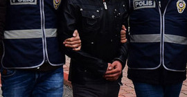 Seçilmiş belediye meclis üyelerini gözaltına aldılar