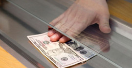 25 haftadan sonra yurttaş ilk kez dolar sattı