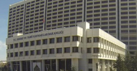 İki bakanlıkta operasyon