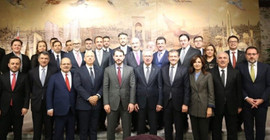 Yandaştan 'Fotoğrafta varlar piyasada yoklar' eleştirisi