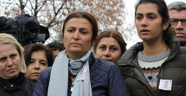 Türkan Elçi'den Davutoğlu'na: 'Ey Toledolular size adalet getireceğiz' diyebilirsiniz