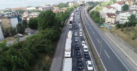 Bayram sevinci çileye dönüştü: 10 km kuyruk
