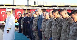 Soylu canlı yayında bayram namazını yanlış kılınca gündem oldu