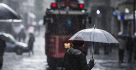Meteoroloji uyardı: İstanbul'a öğleden sonra sağanak geliyor