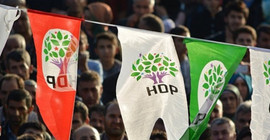 HDP, seçmeni ikna etmek için ev ev dolaştı