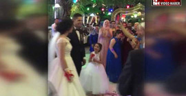 Düğününde iyi oynamayan hakeme kırmızı kart