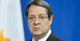 Anastasiadis'in kalçası kırıldı