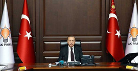 'Erdoğan, MYK'da yapılan eleştiriye 'Şahsıma yapılmış bir hakarettir' diye yanıt verdi'