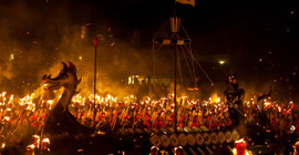 Vikinglere saygı duruşu