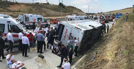 İstanbul'da midibüs kazası: Çok sayıda yaralı var