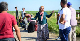 Sulama kanalına düşen 4 kişiyi kurtardı, kendi öldü
