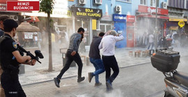 'Polis gösterilerde envanterde olamayan silahları mı kullanıyor?'