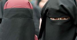 Hollanda'da burka ve peçe yasağı yürürlükte