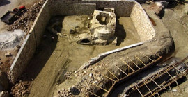 900 yıllık kilisenin figürünü çaldılar