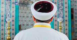 İhraç edilen imamlar: Bu ülkede inanç özgürlüğü yok mu?