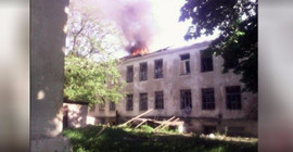 Ukrayna'da hastane ve okula top mermileri isabet etti