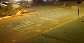 Kontrolden çıkan araç, refüjdeki büyük kayaya çarptı: 2 ölü